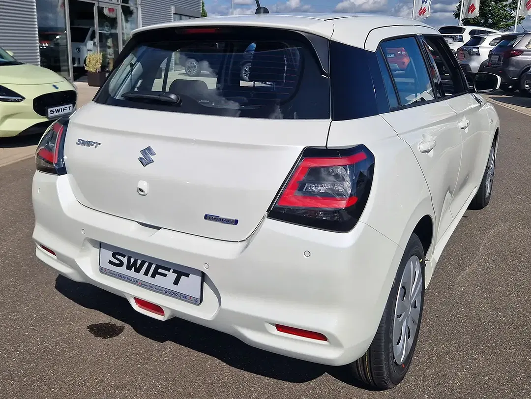 Suzuki Swift - Thumbnail 6