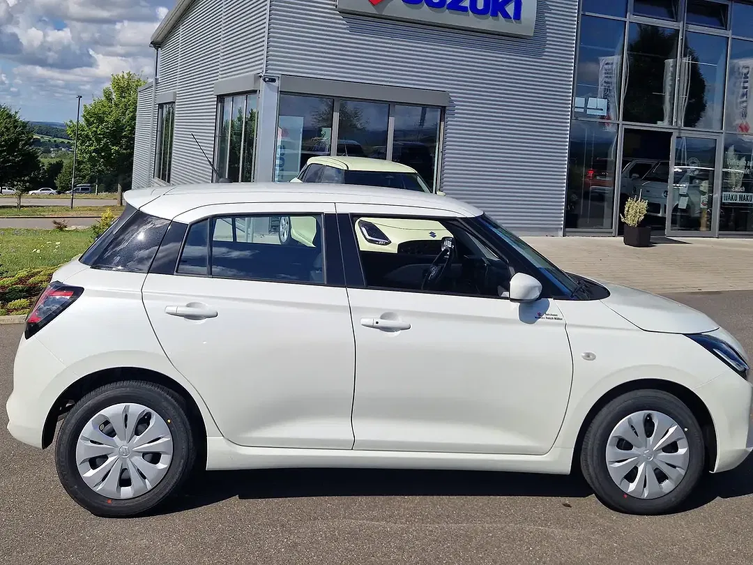 Suzuki Swift - Thumbnail 7