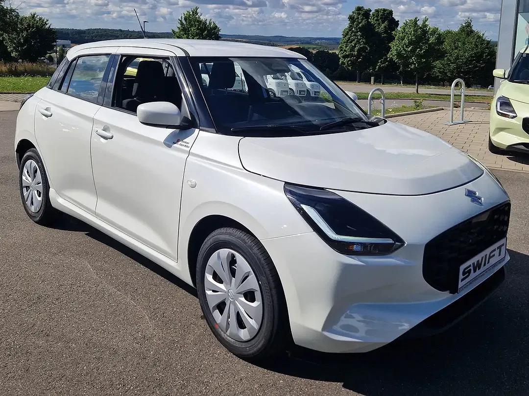 Suzuki Swift - Thumbnail 8