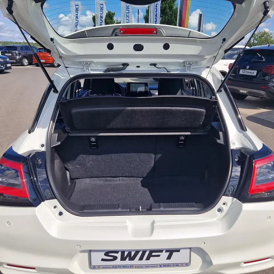 Suzuki Swift - Thumbnail 9