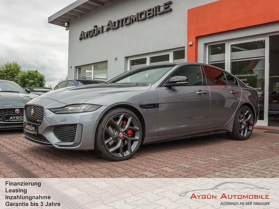 Jaguar XE - Afbeelding 1