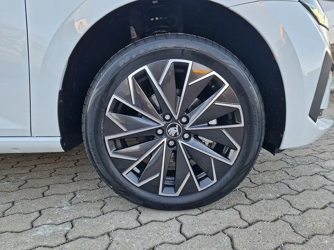 Skoda Scala - Thumbnail 10