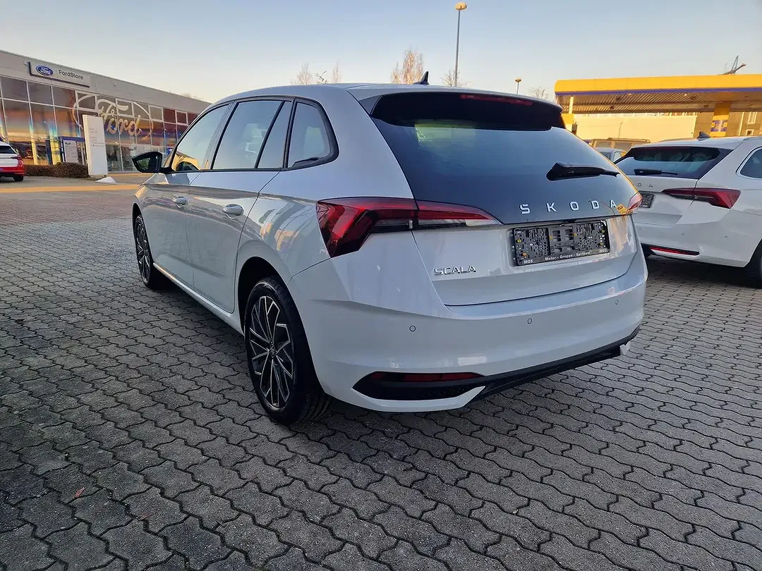 Skoda Scala - Thumbnail 2