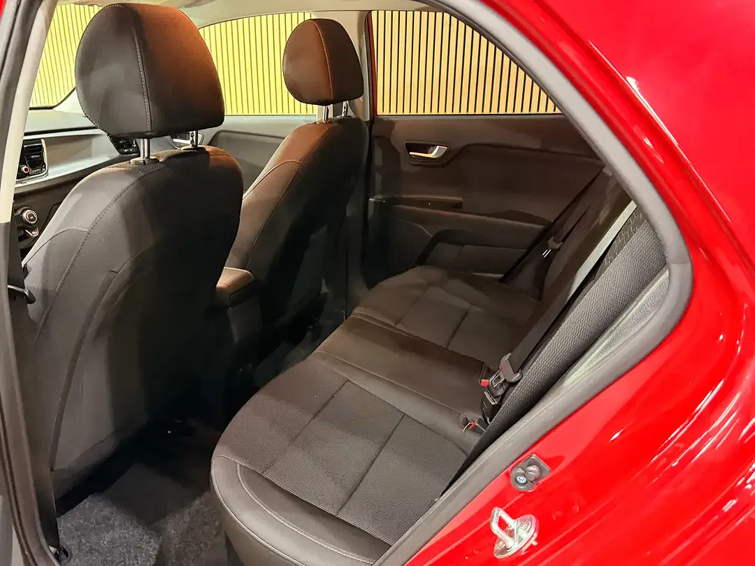 Kia Rio - Thumbnail 11