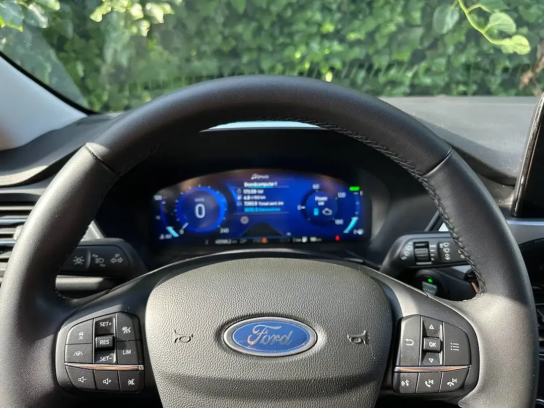 Ford Kuga - Thumbnail 10