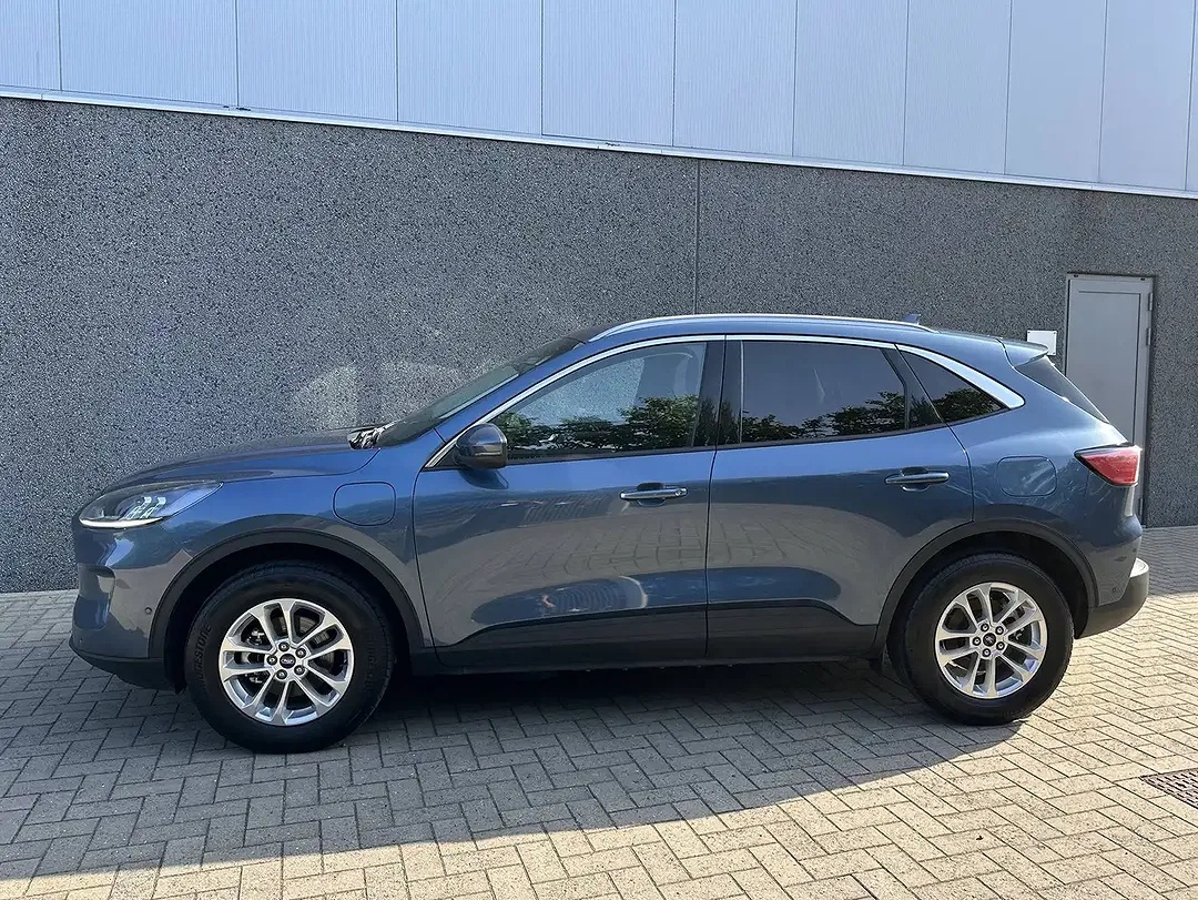 Ford Kuga - Thumbnail 2