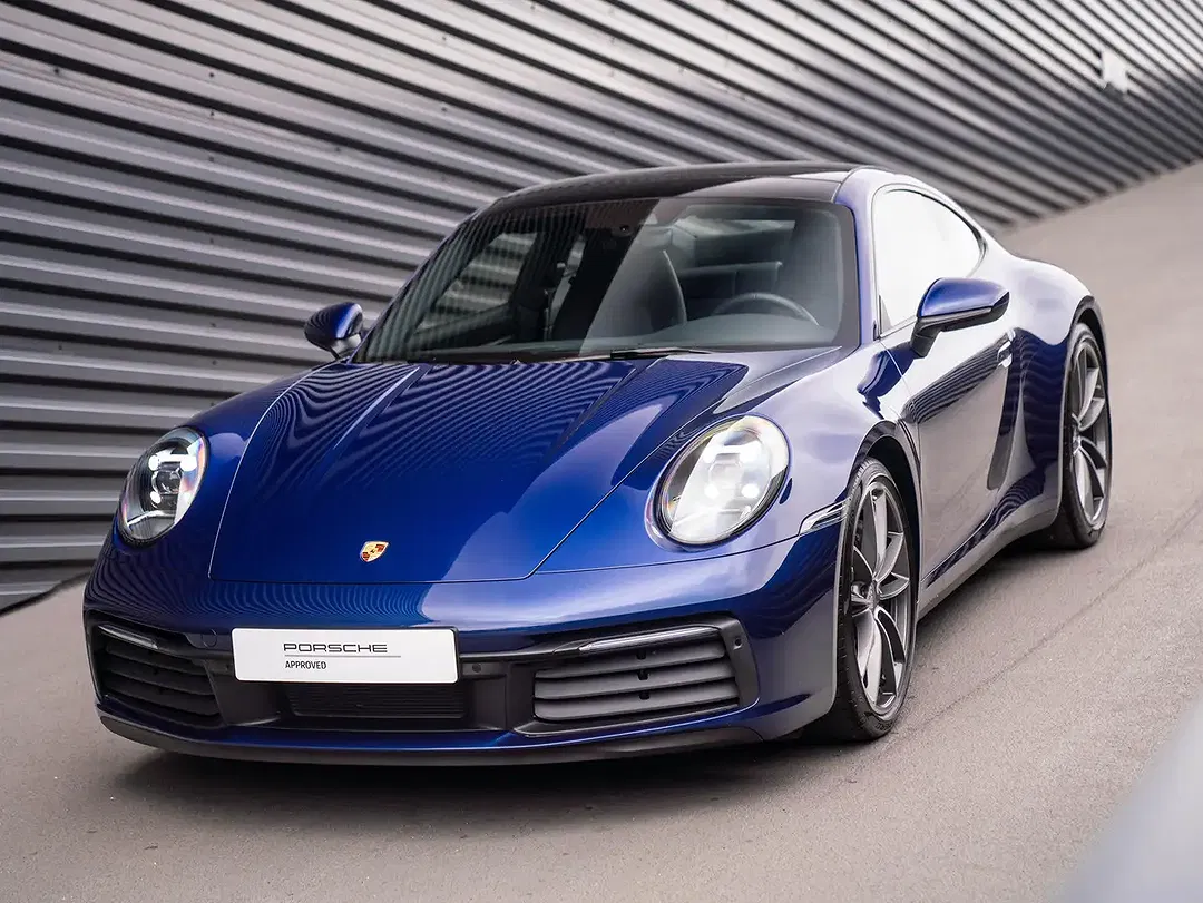 Porsche 992 - Thumbnail 2