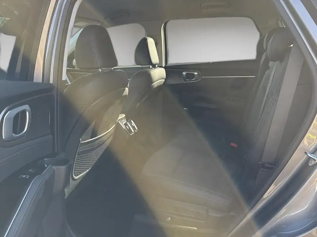 Kia Sorento - Thumbnail 12
