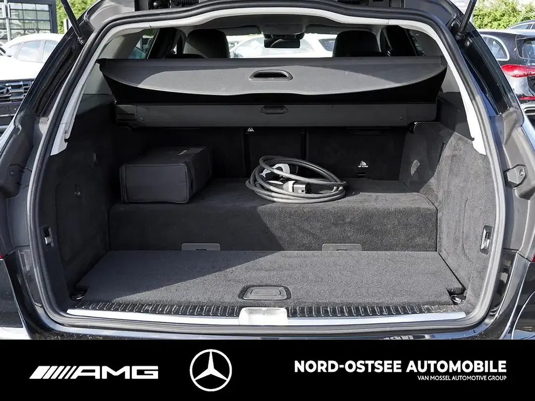 Mercedes-Benz C 300 - Thumbnail 14