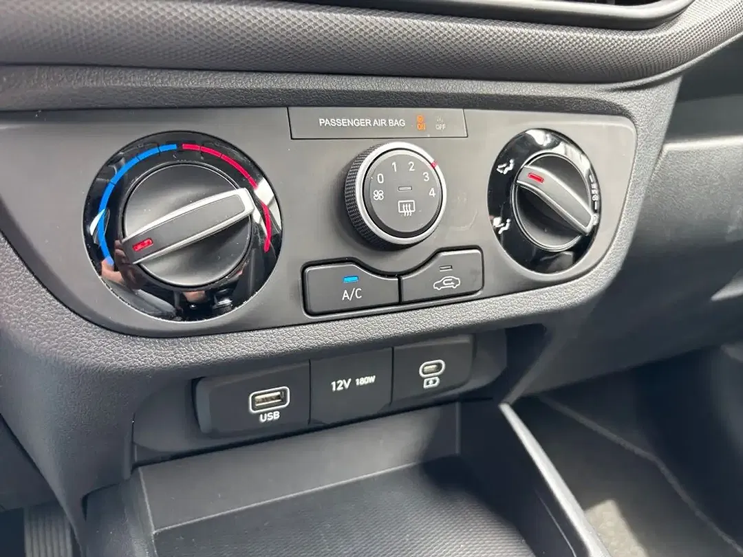 Hyundai i10 - Thumbnail 15