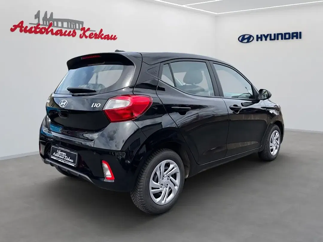 Hyundai i10 - Thumbnail 3