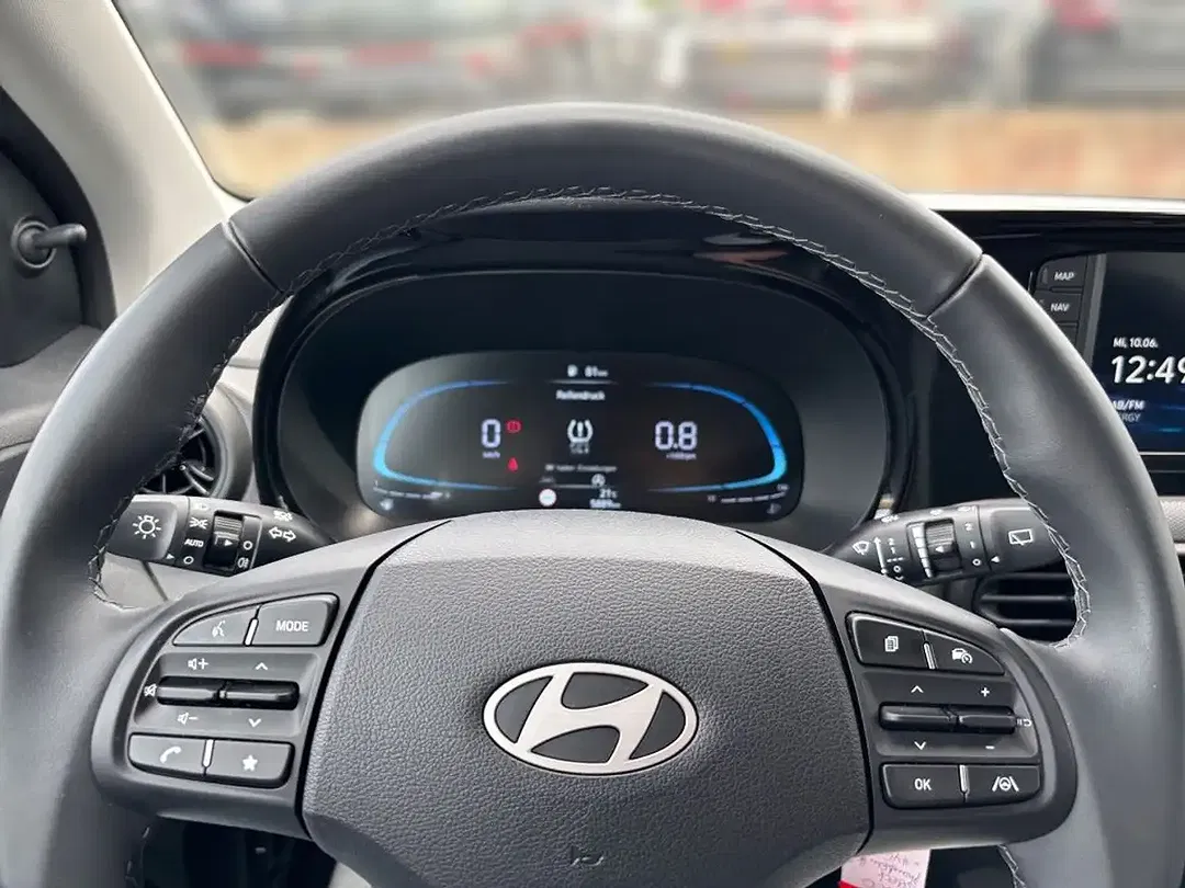 Hyundai i10 - Thumbnail 8