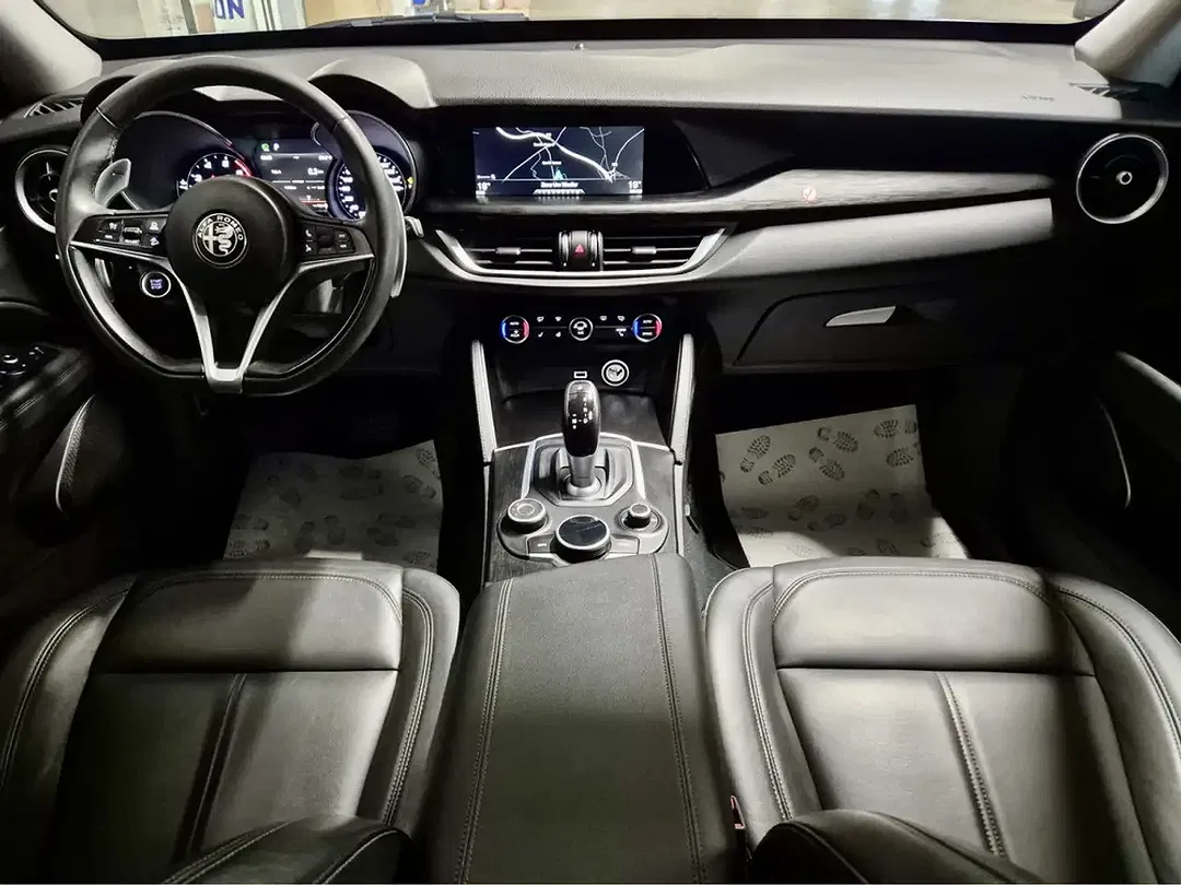 Alfa Romeo Stelvio - Thumbnail 6