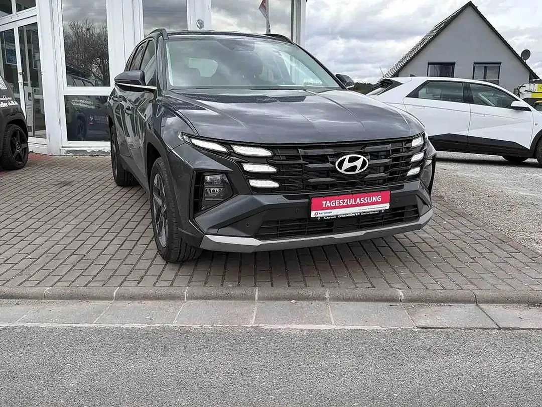 Hyundai TUCSON - Thumbnail 1