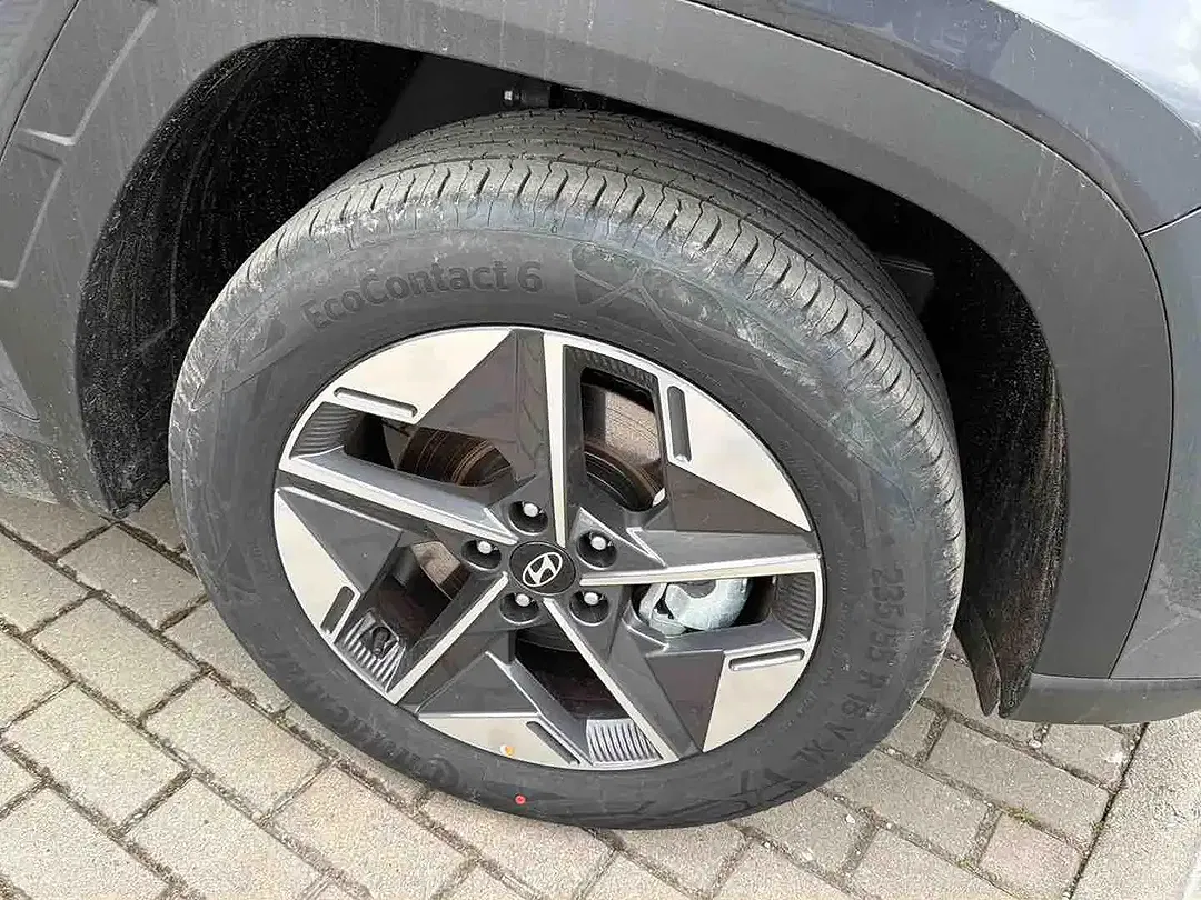 Hyundai TUCSON - Thumbnail 4