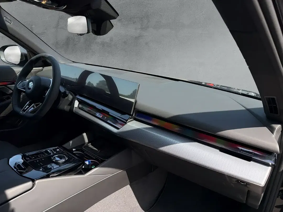 BMW 520 - Thumbnail 12