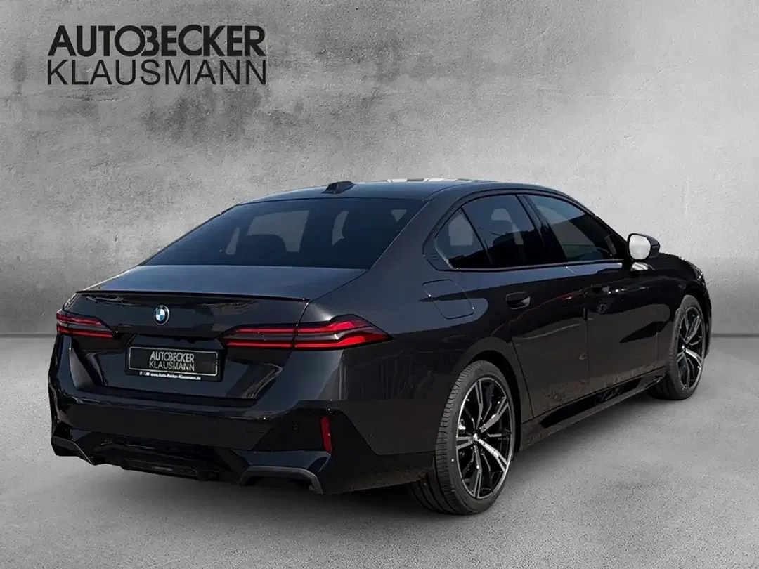 BMW 520 - Thumbnail 2