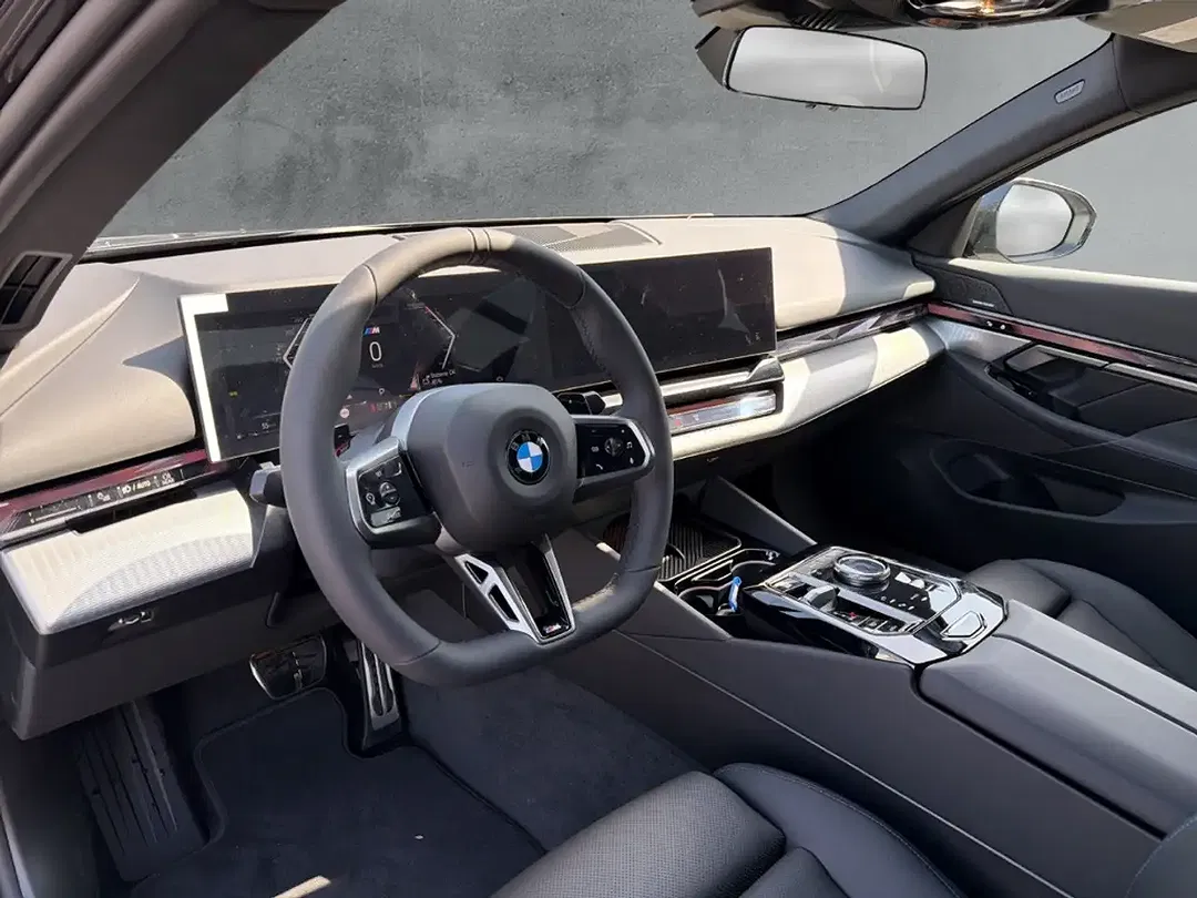BMW 520 - Thumbnail 9