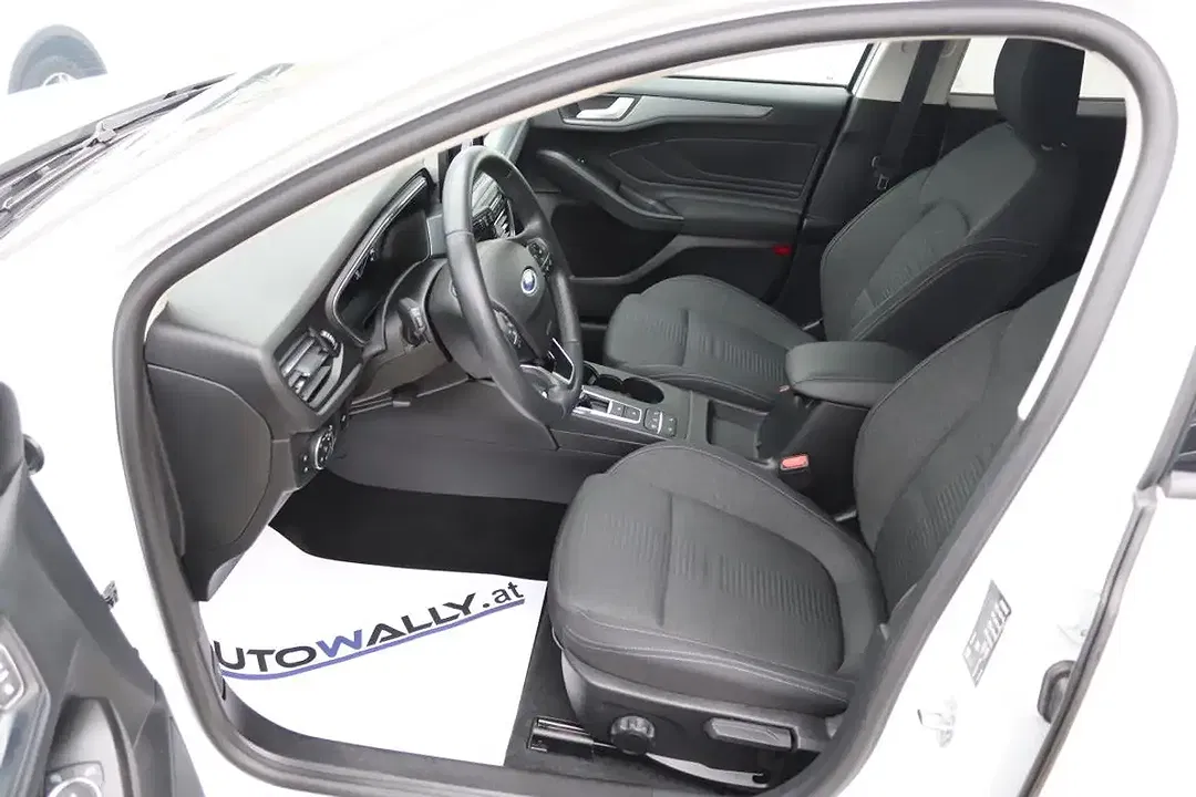 Ford Focus - Thumbnail 5