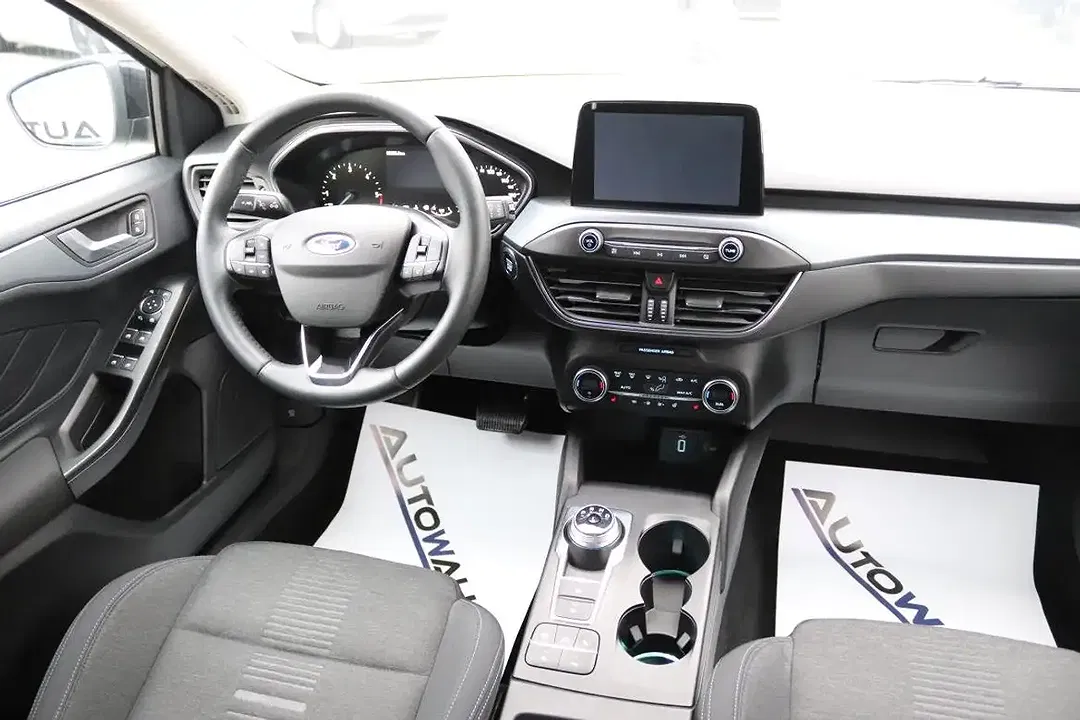 Ford Focus - Thumbnail 9