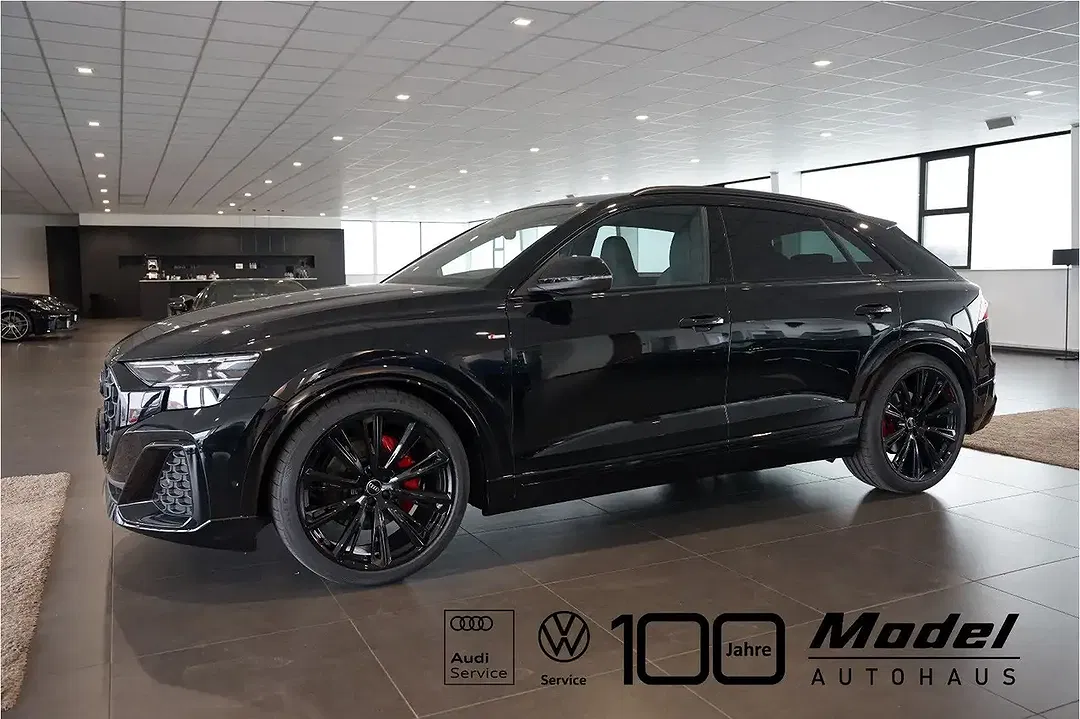 Audi Q8 - Thumbnail 1