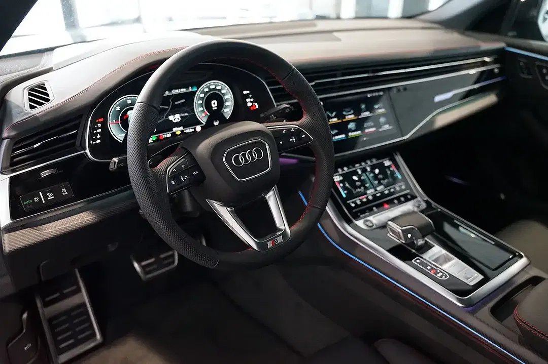 Audi Q8 - Thumbnail 10