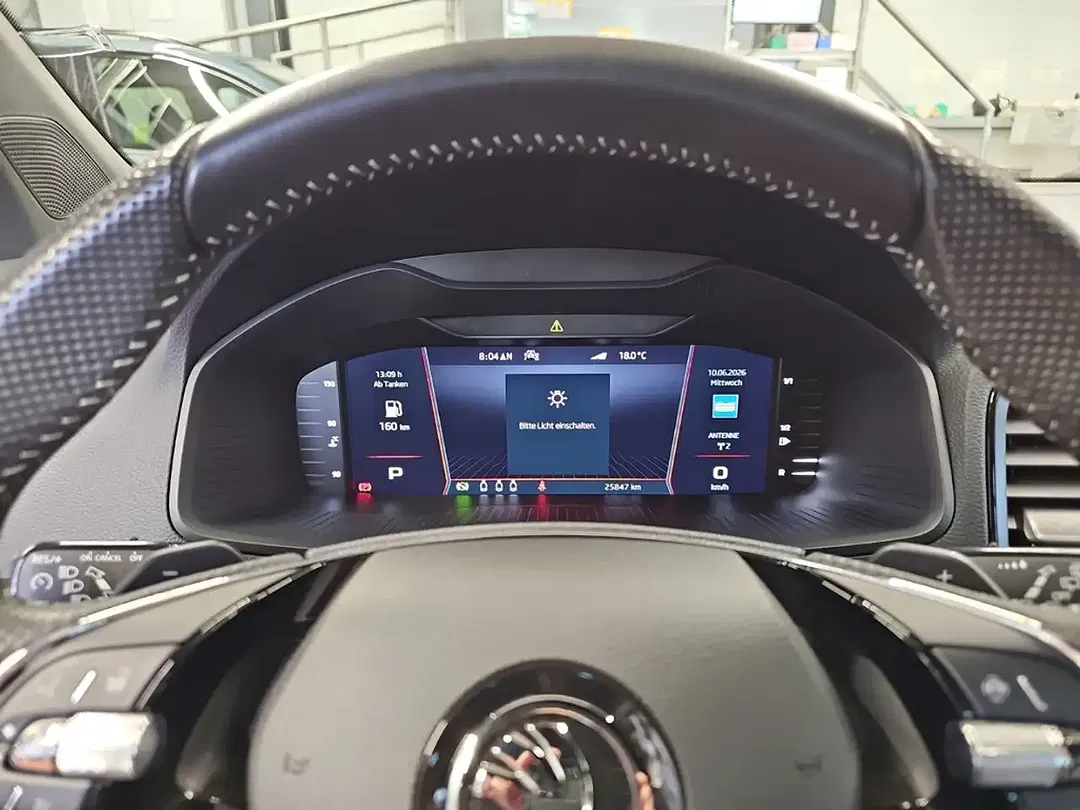 Skoda Karoq - Thumbnail 10