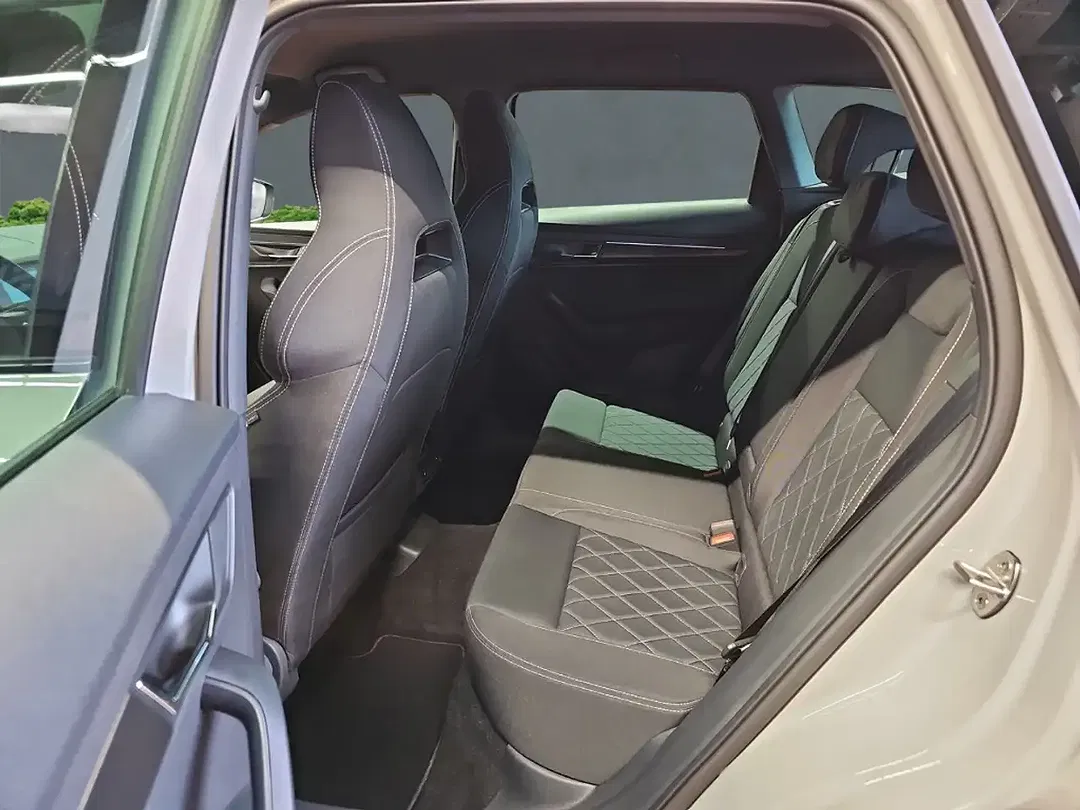 Skoda Karoq - Thumbnail 7