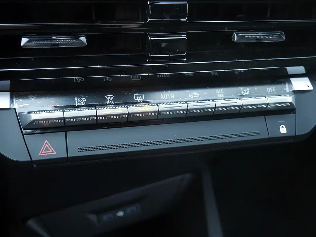 Renault Clio - Thumbnail 12