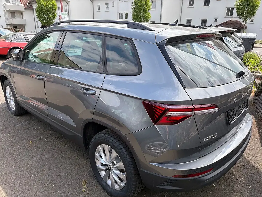 Skoda Karoq - Thumbnail 5