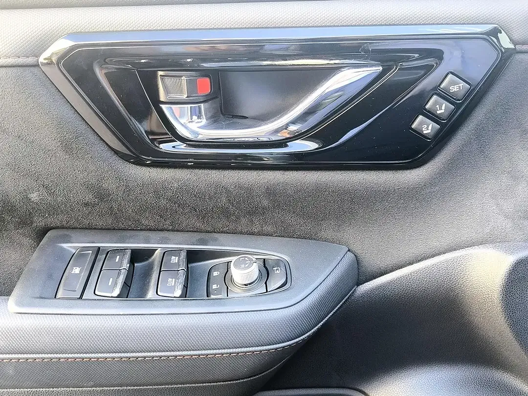 Subaru Forester - Thumbnail 10