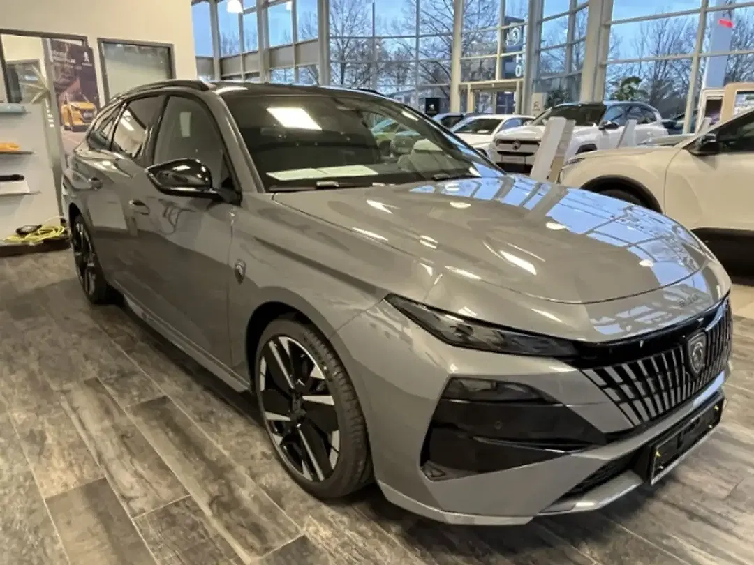 Peugeot 308 - Thumbnail 3