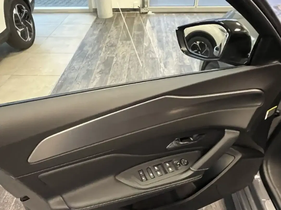Peugeot 308 - Thumbnail 9