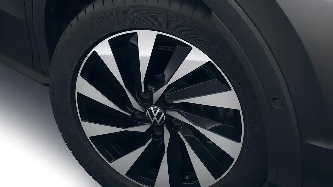 Volkswagen T-Roc - Thumbnail 3