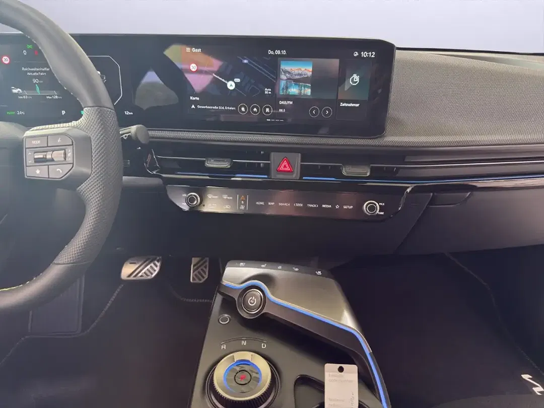 Kia EV6 - Thumbnail 11