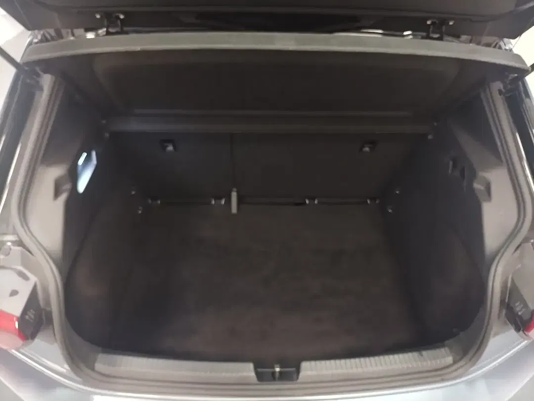 Volkswagen ID.3 - Thumbnail 6