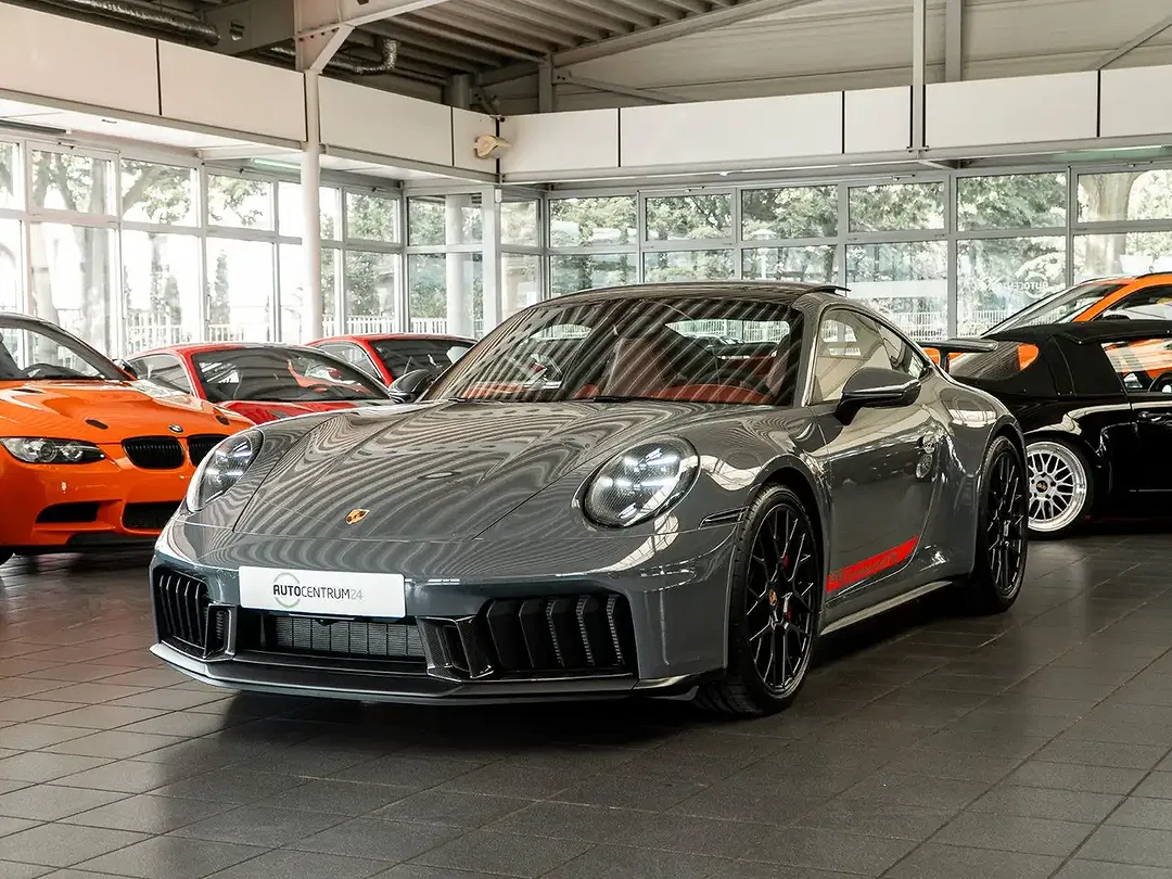 Porsche 911 - Thumbnail 2