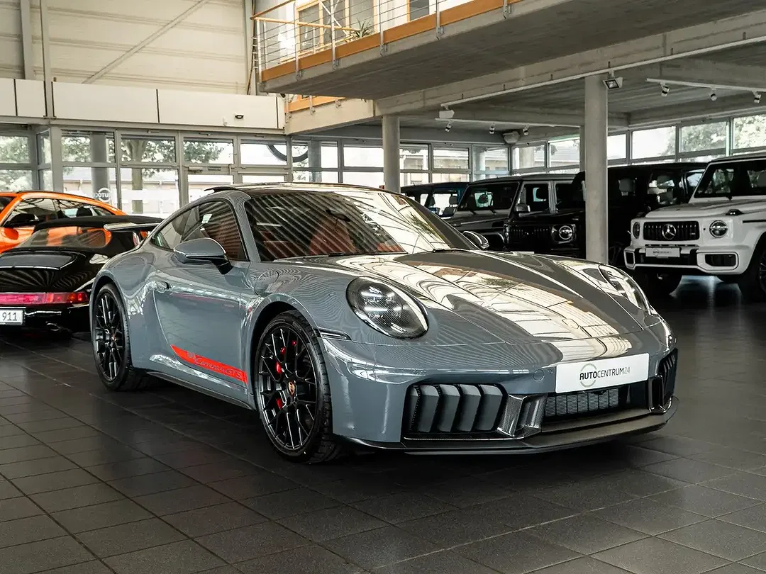 Porsche 911 - Thumbnail 4