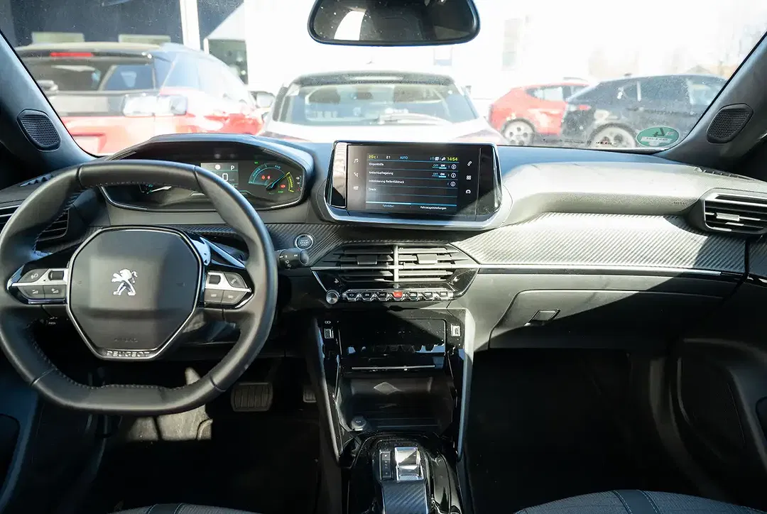 Peugeot 2008 - Thumbnail 5