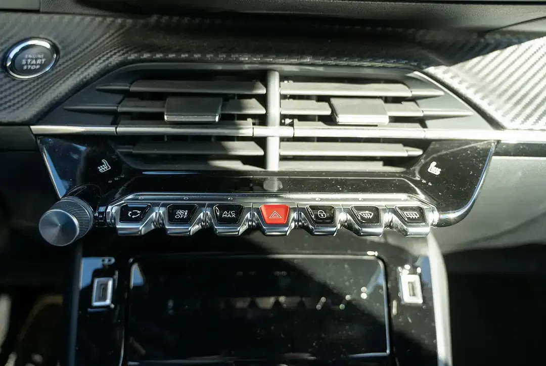 Peugeot 2008 - Thumbnail 9