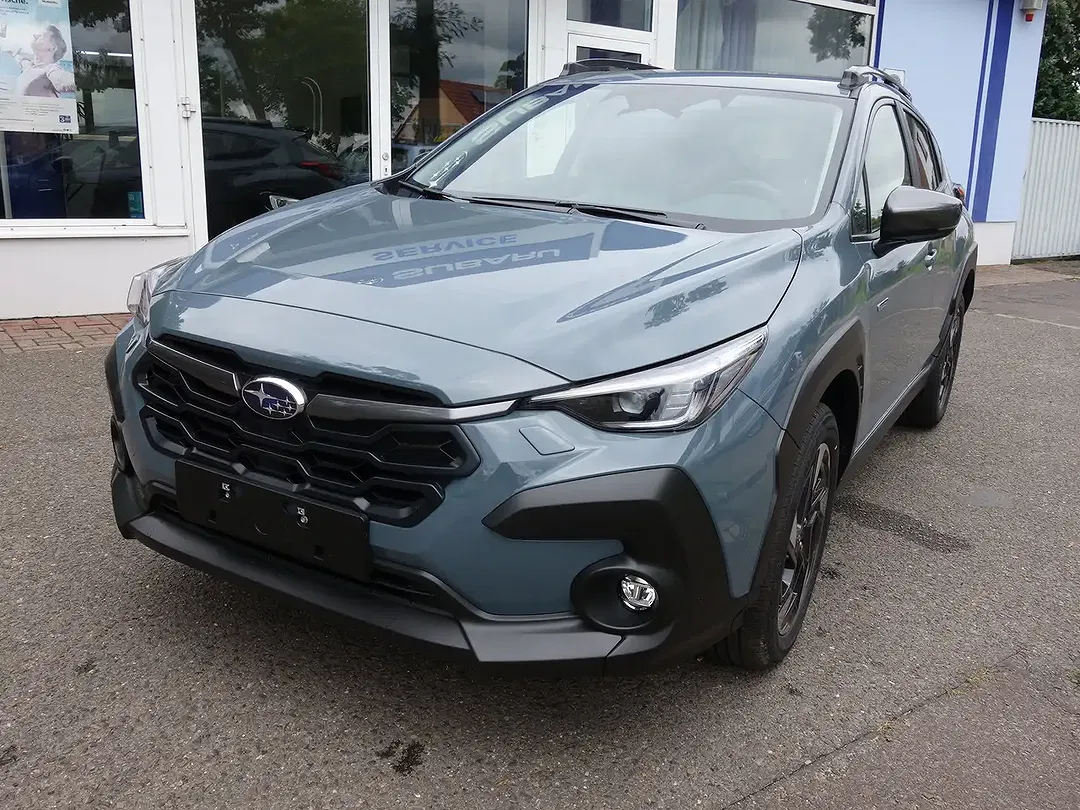 Subaru Crosstrek - Thumbnail 2