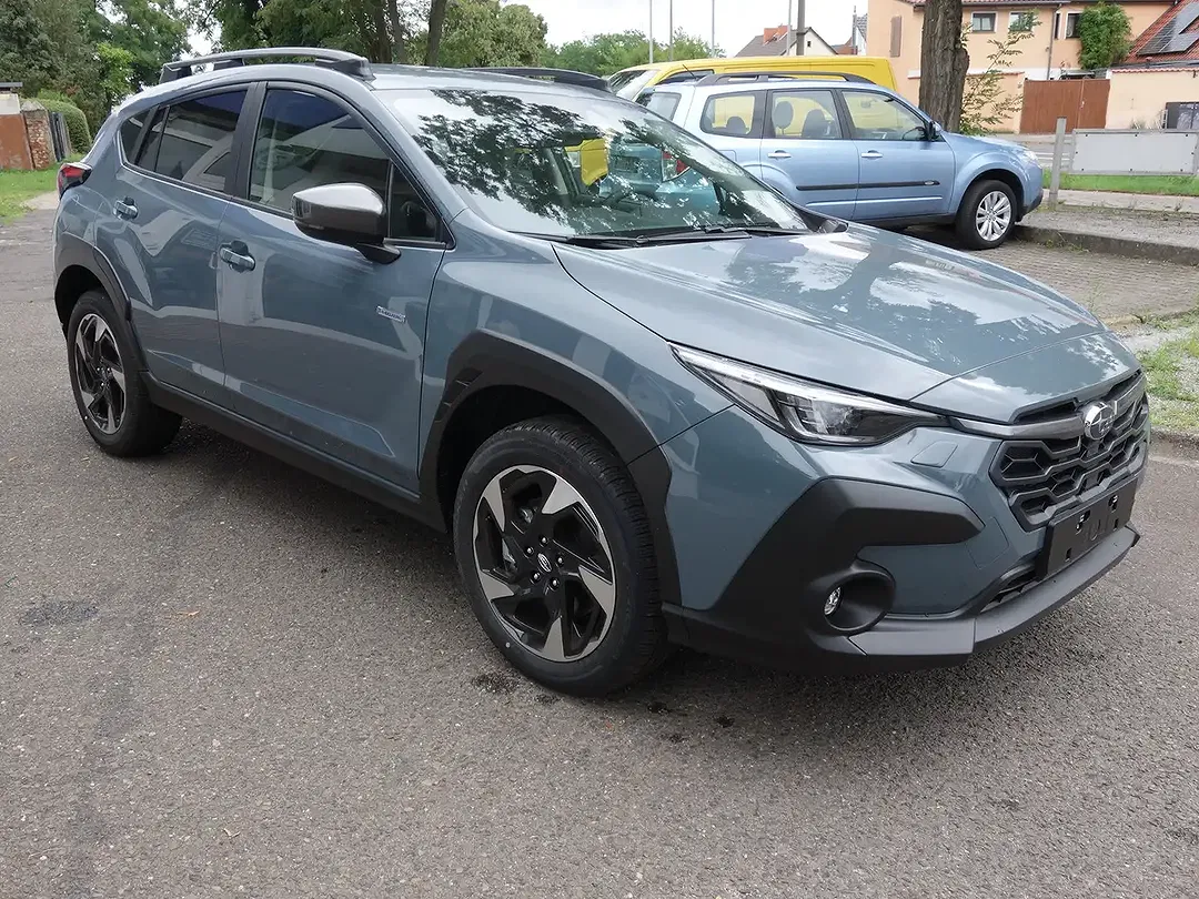 Subaru Crosstrek - Thumbnail 3