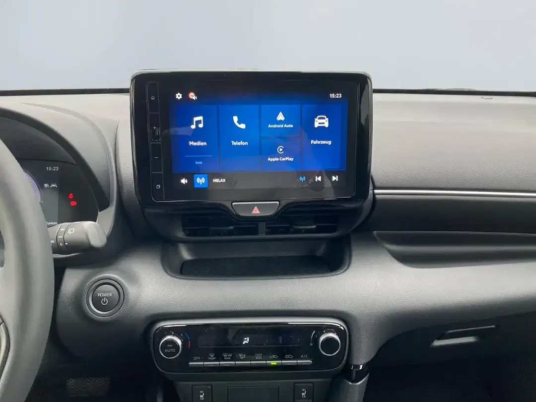Toyota Yaris - Thumbnail 12