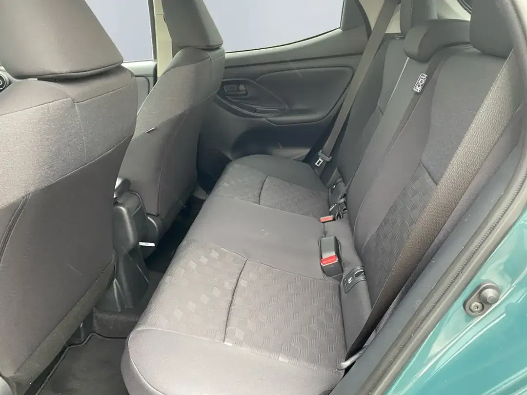 Toyota Yaris - Thumbnail 13