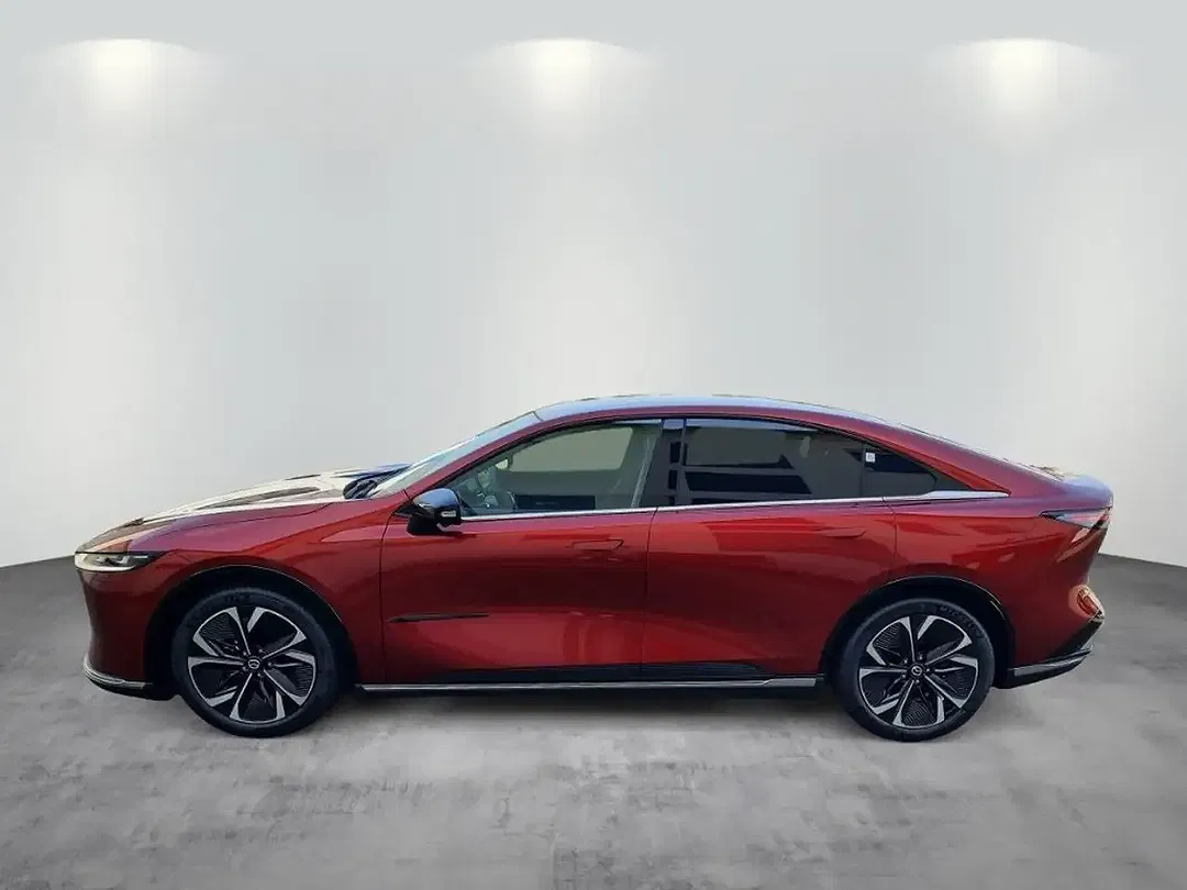 Mazda 6e - Thumbnail 4