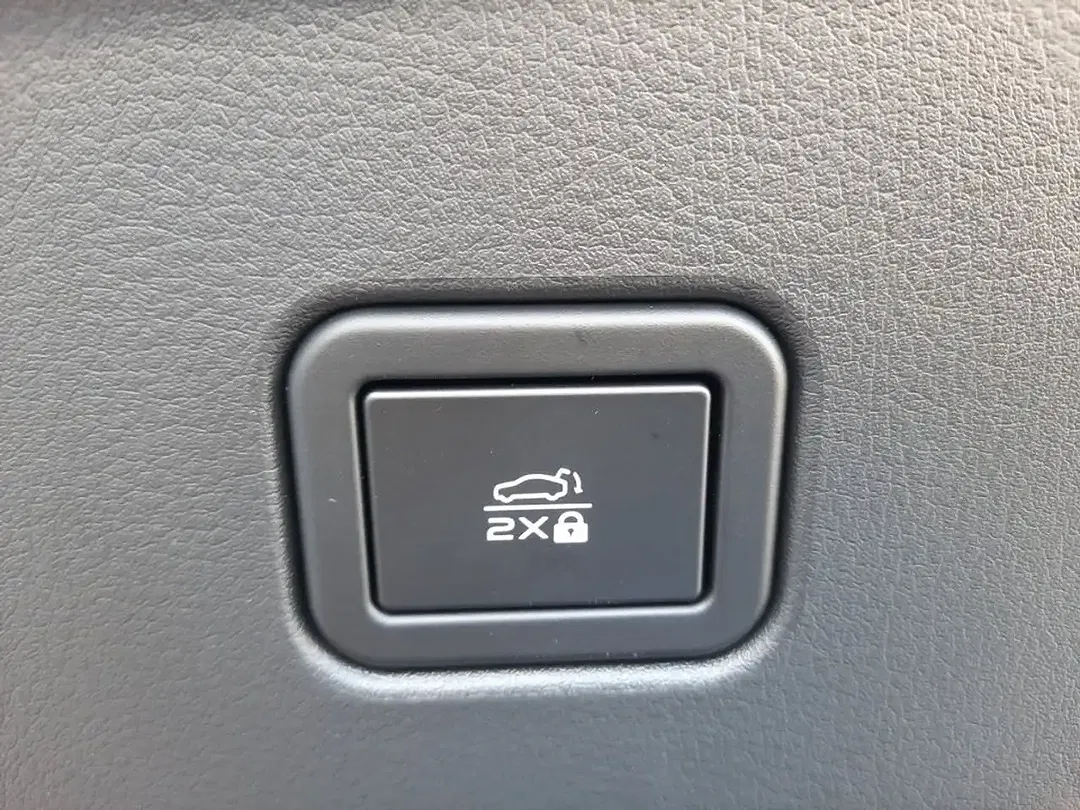 Mazda 6e - Thumbnail 9