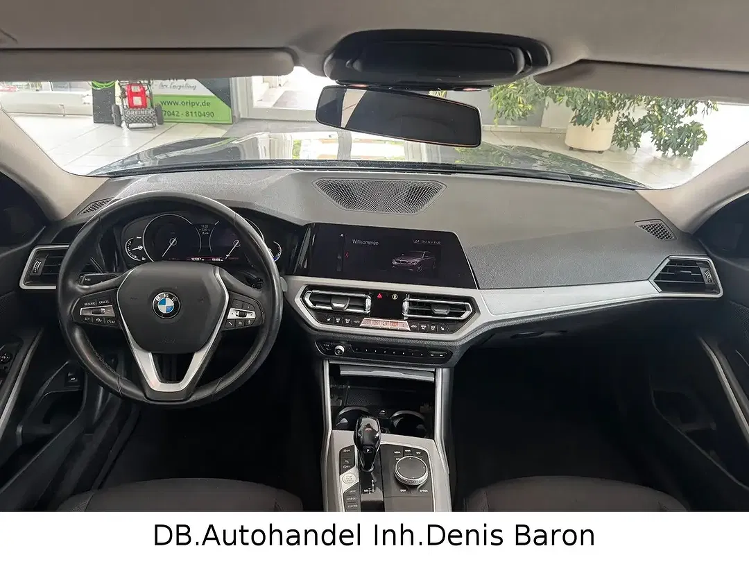 BMW 320 - Thumbnail 13