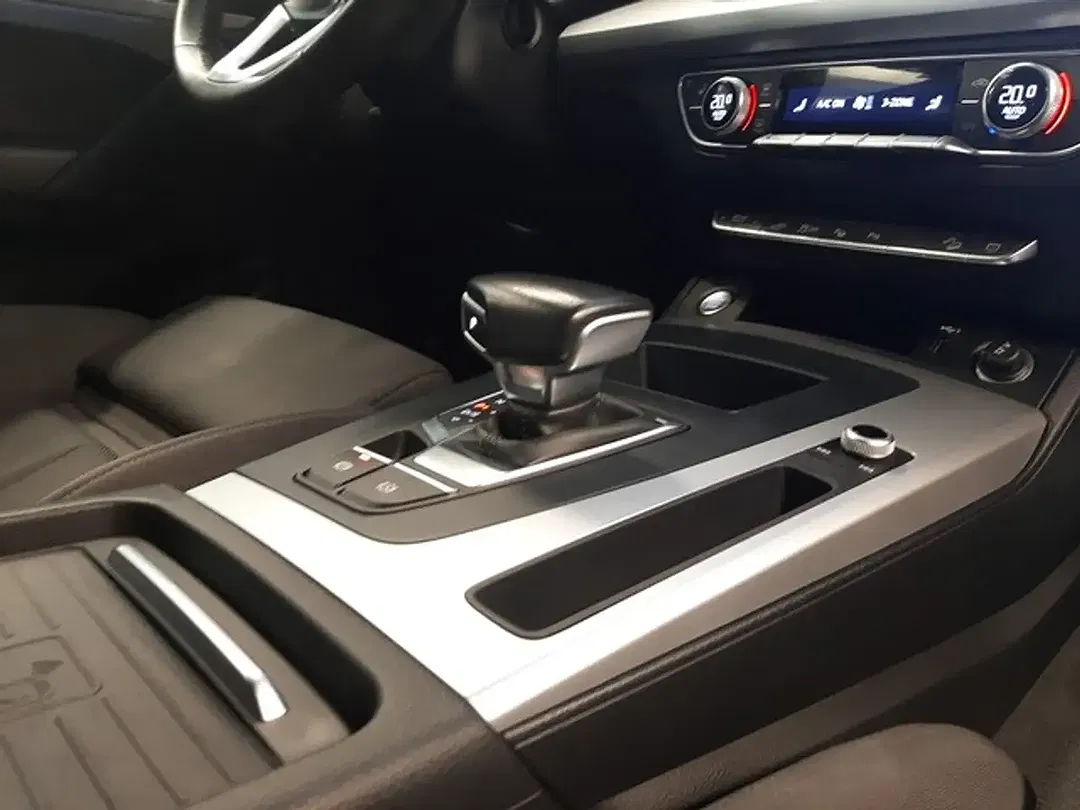 Audi Q5 - Thumbnail 11