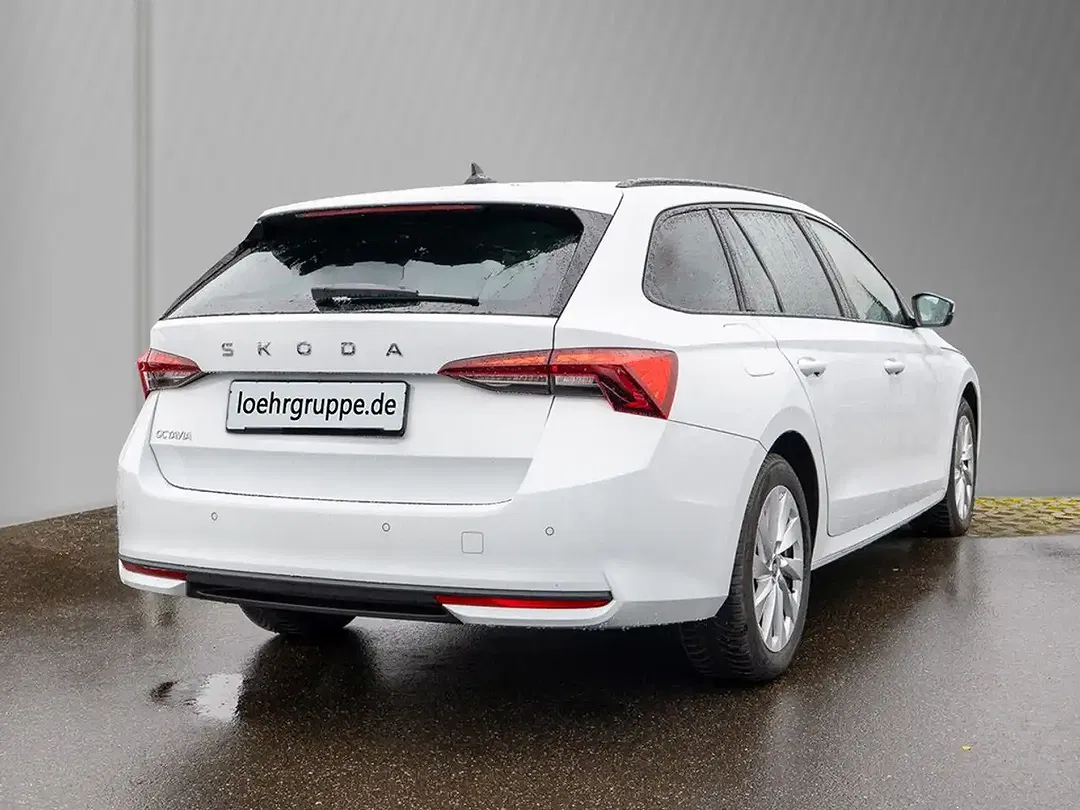 Skoda Octavia - Thumbnail 3
