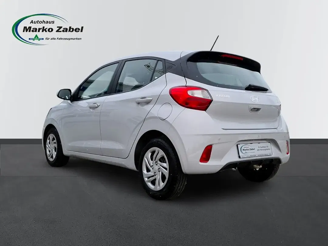Hyundai i10 - Thumbnail 3